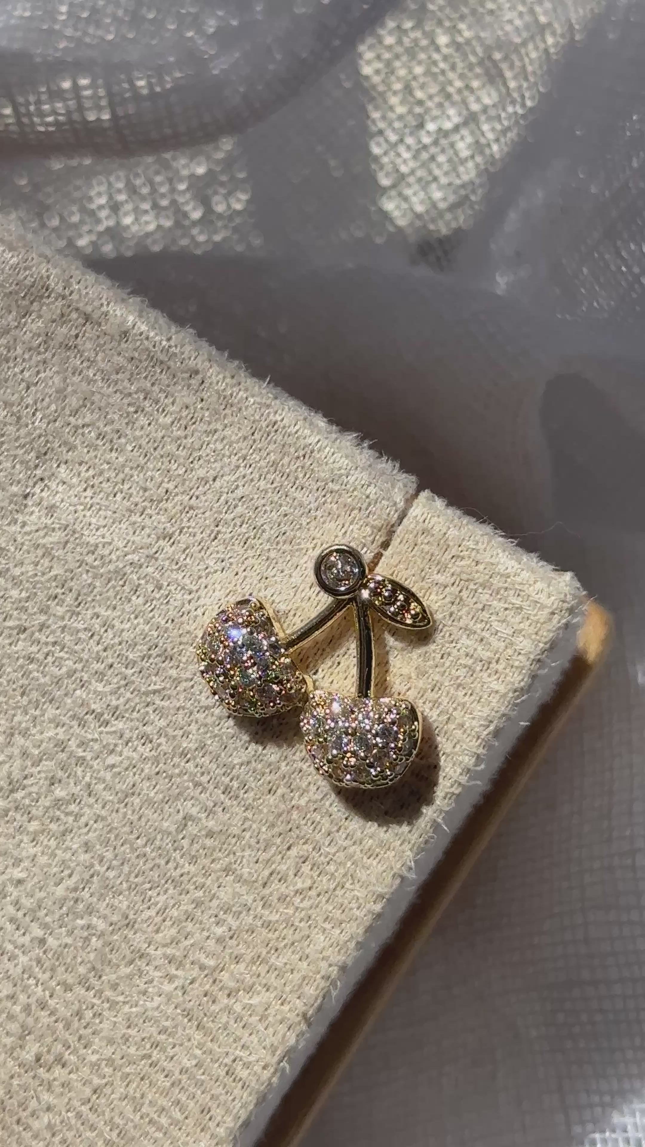 CERECITA STUDS